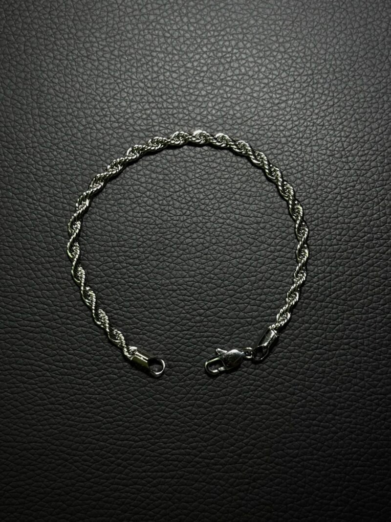 The Crest - Image 3